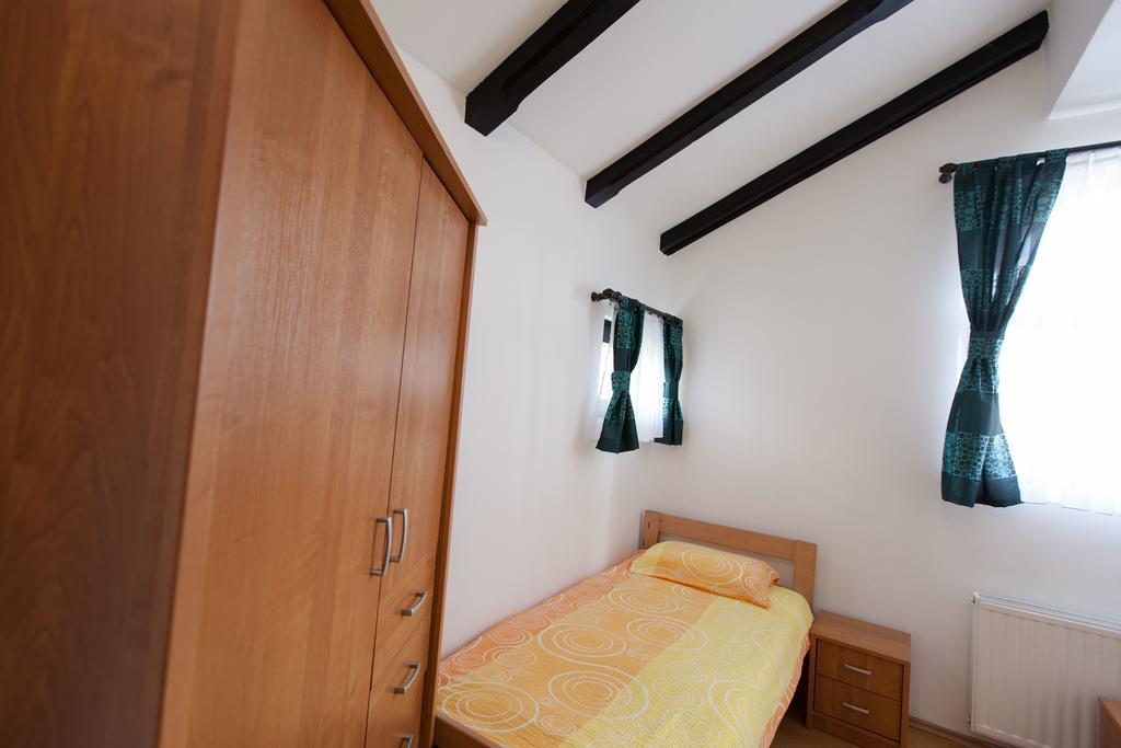 Apartment Licka Vodenica 조시프돌 객실 사진